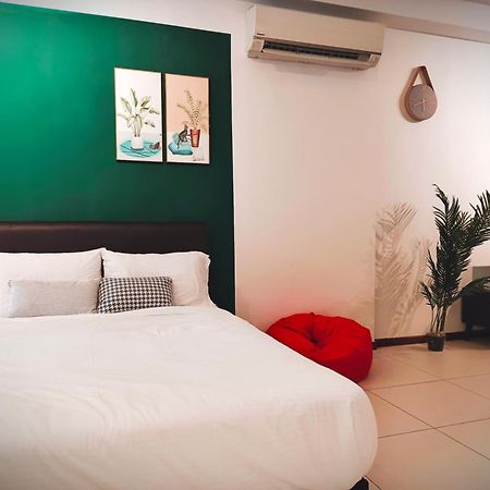 The Landmark By Katana 3Br To 4Br Luxury Seaview Landmark Homestay At Gurney 15-16Pax 无敌海景套房 Tanjung Tokong 외부 사진